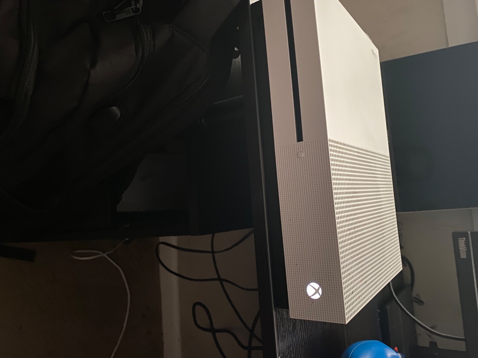 Xbox One S 1TB Console – White (XBS1TB) with 2 controllers and charger