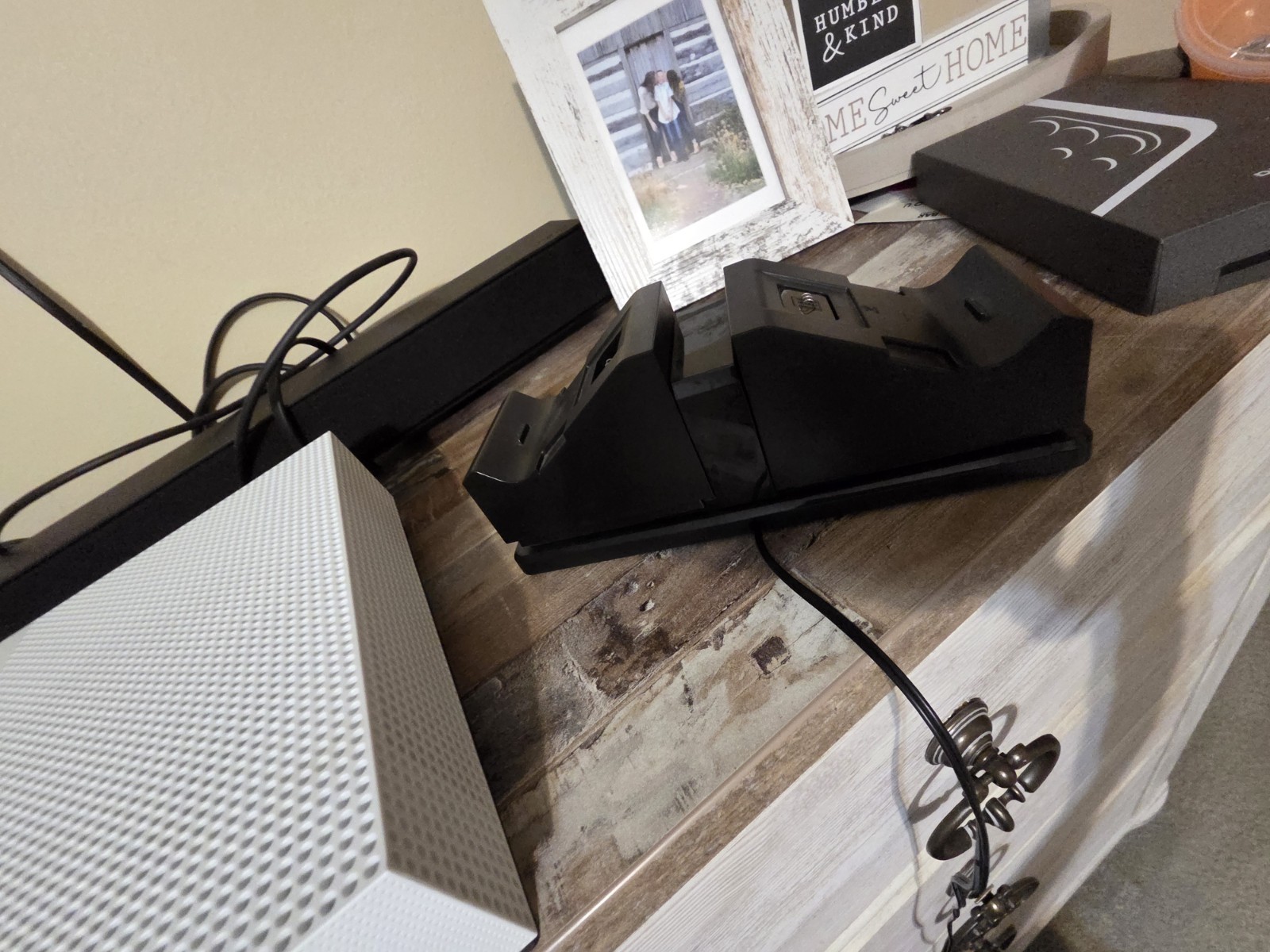 Xbox One S With Disk Drive, 6 Games, 3 Remotes And Charging Station