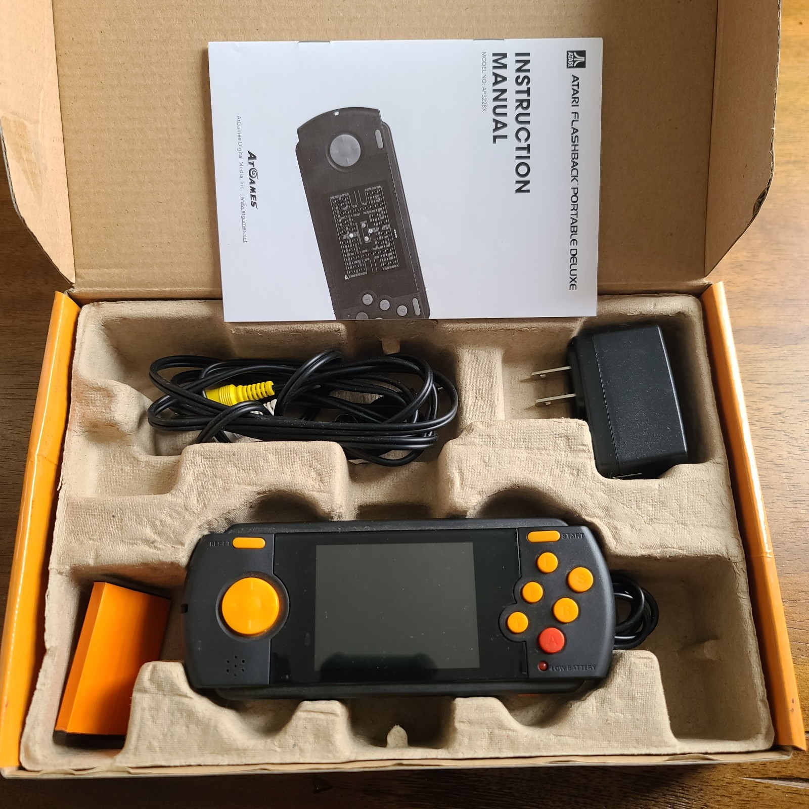Atari Flashback Portable Deluxe 70 Built In Games 2.8 Inch LCD SD Card Slot