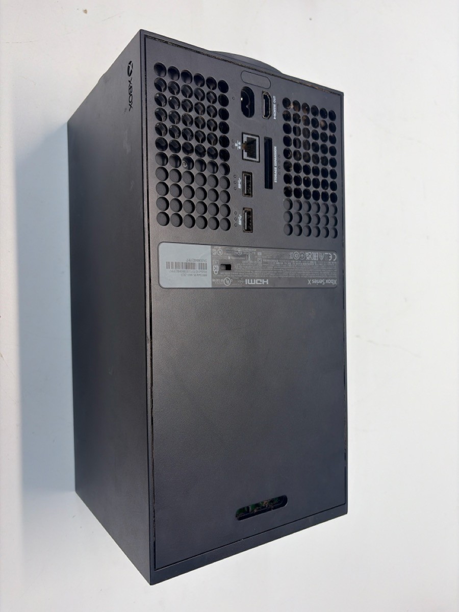 MICROSOFT XBOX SERIES X – CONSOLE – 1TB – 1882 PRE-OWNED (P23016978)