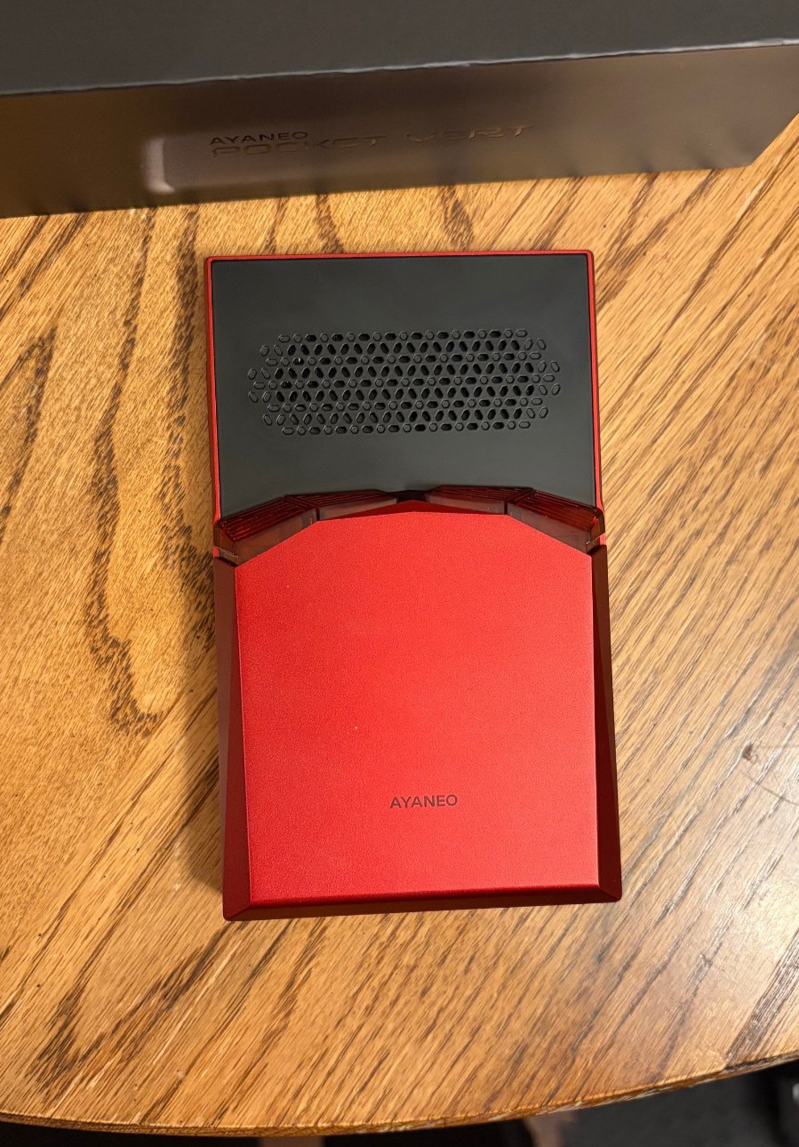 ROOTED Ayaneo Pocket Vert – 12gb/256gb Lava Red – Limited edition + Extras