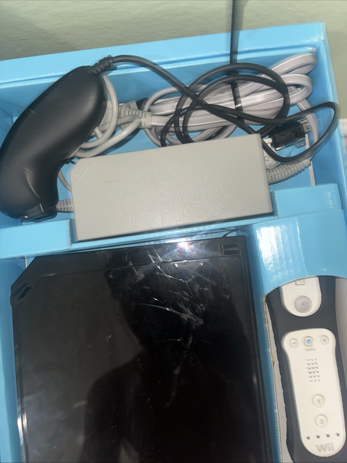Nintendo Wii Console Bundle RVL-001 Black. Two Remotes, 3 Games With All Cords.