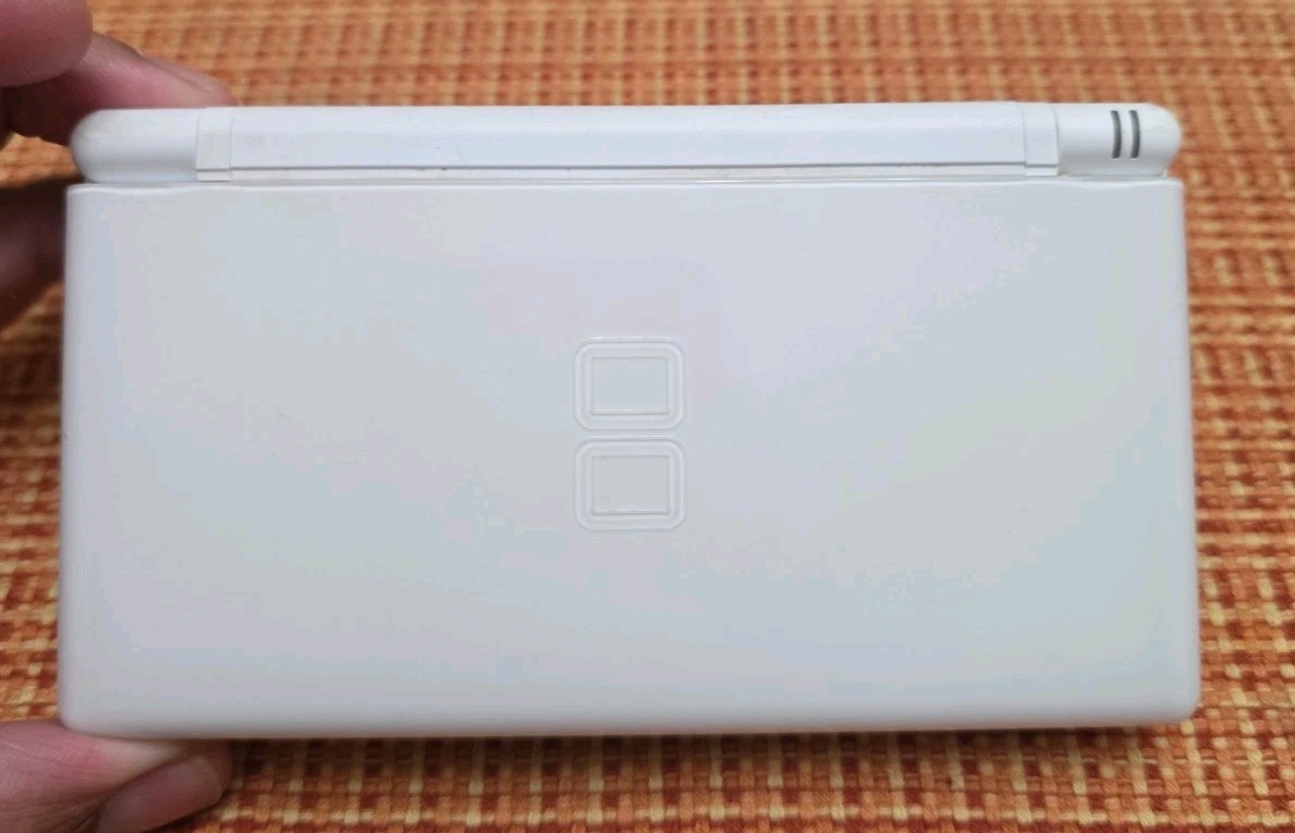 Nintendo DS Lite Handheld Console Polar White w/ New Battery + stylus – TESTED