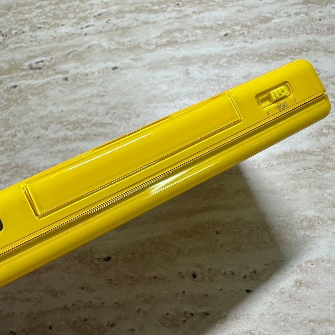 Nintendo DS Lite Pikachu Yellow Limited Edition Console Boxed Complete 7184
