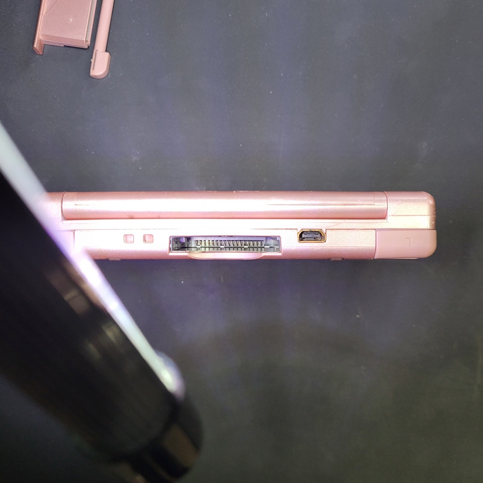 Nintendo DS Lite – Metallic Rose Gold / Pink – Handheld Console – USG-001