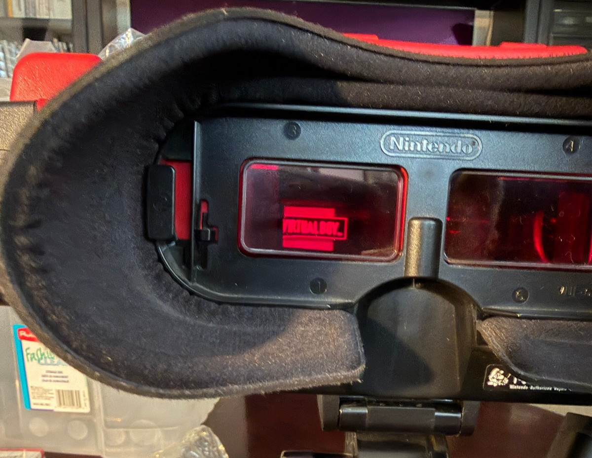 Nintendo Virtual Boy Console CIB w/AC Adapter, 5 games, Near Mint Cond