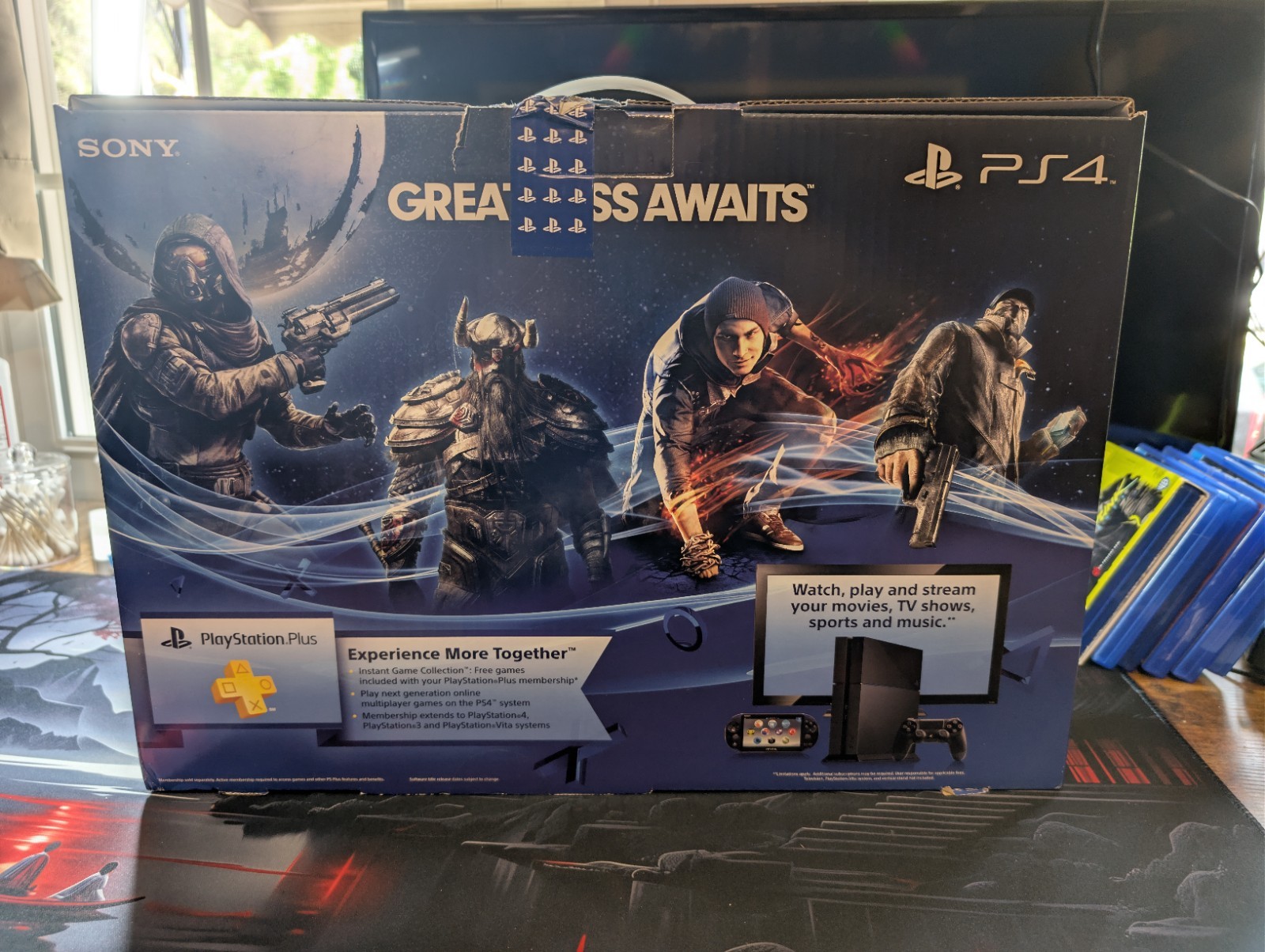 2 TB PlayStation 4 Original Box Included With 6 Games