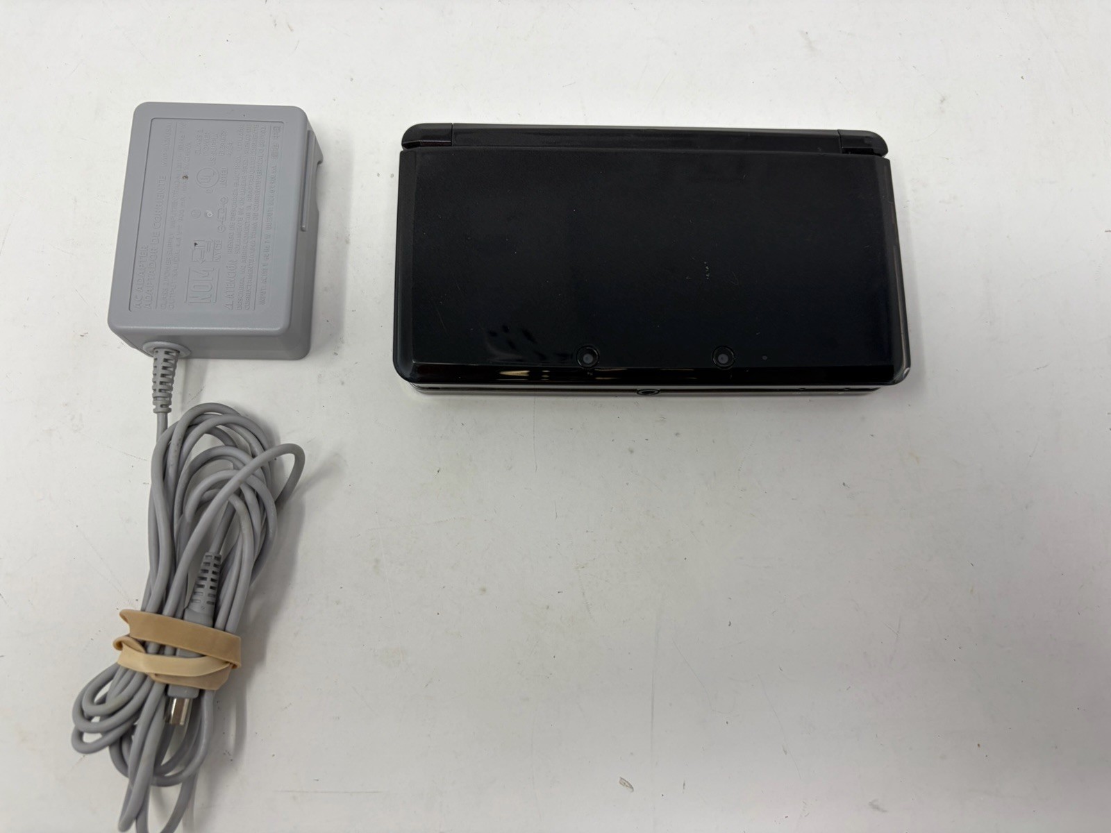 Nintendo 3DS Cosmo Black Model CTR-001 Handheld With Charger Tested Working