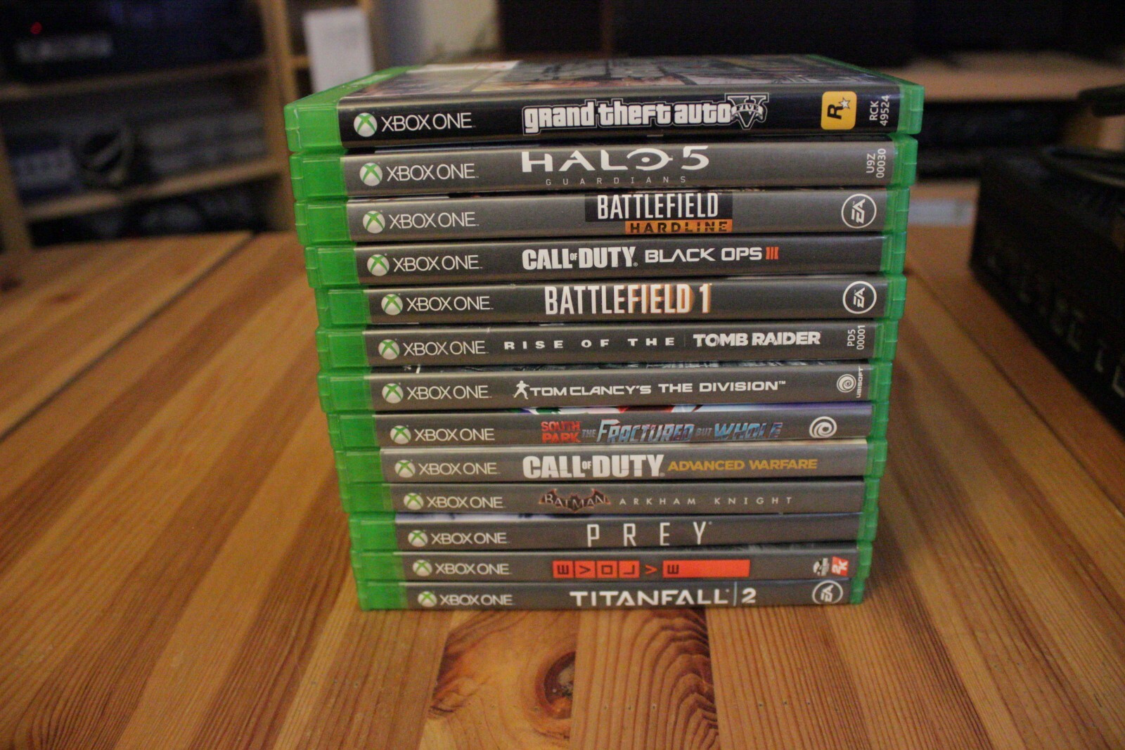 used xbox one 500gb plus 13 games (in photos)controller power block 