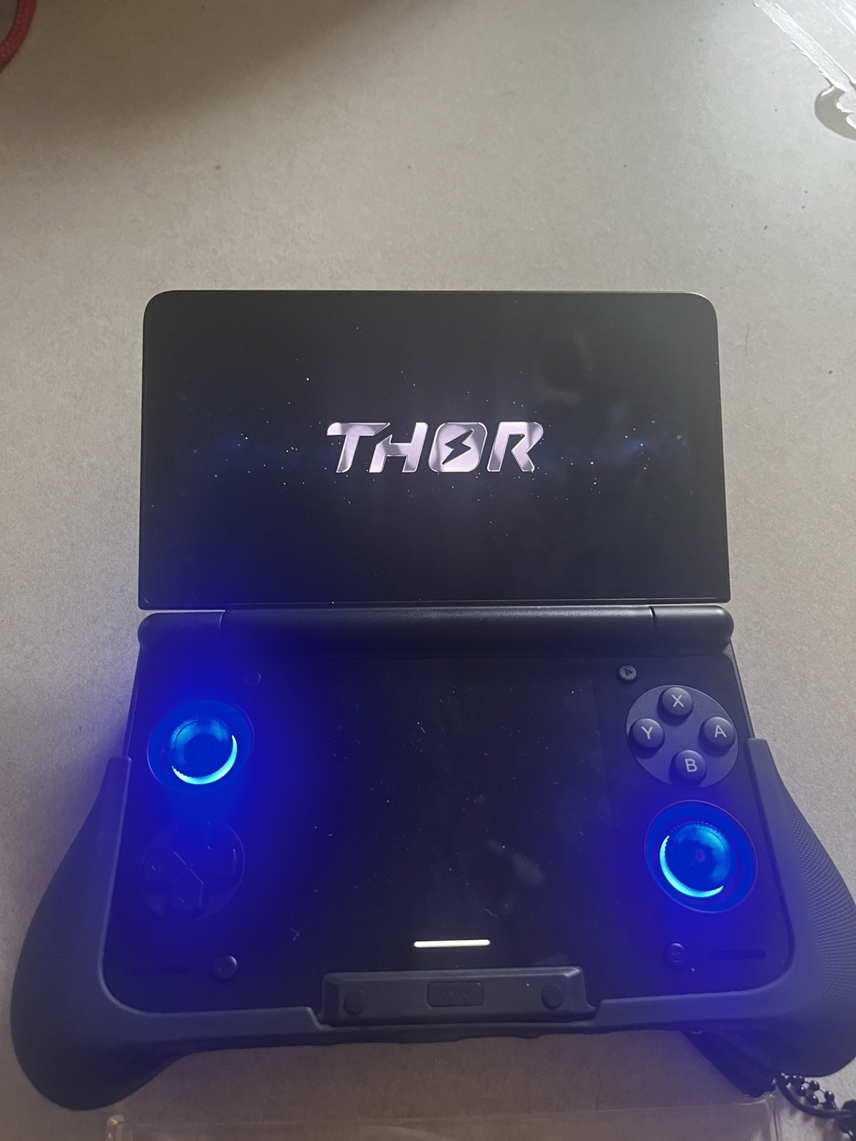 Ayn Thor Pro 12gb Ram 256gb + 500gb Gamestop Express SD card