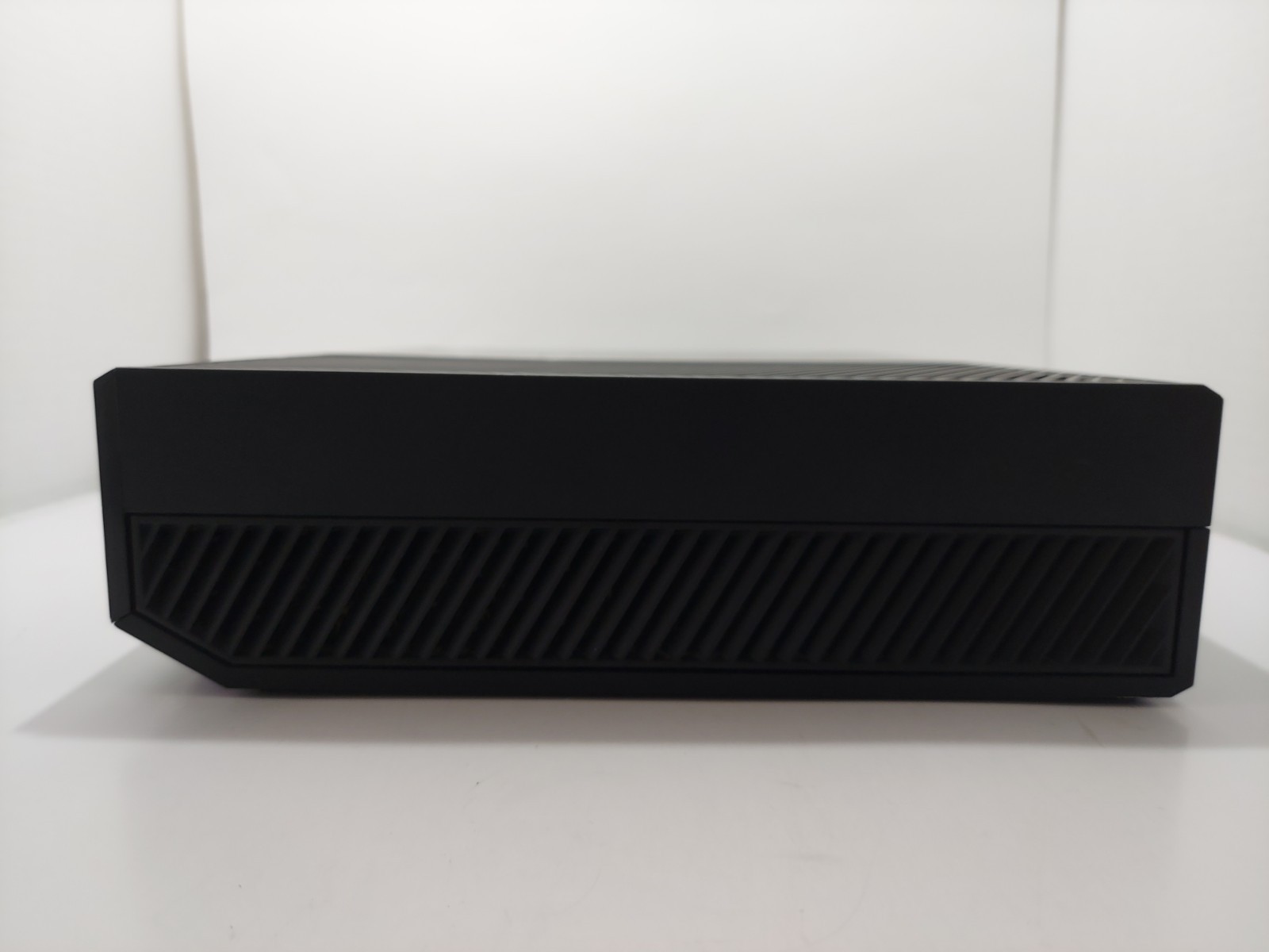 Xbox One 500GB Console Bundle – Controller + Game – Power & HDMI Cord – Tested