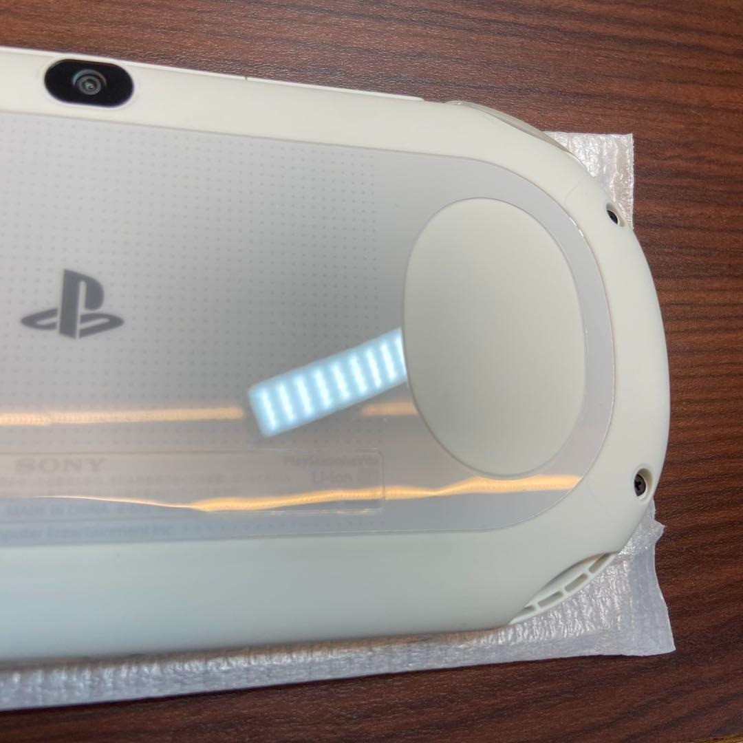 PSVITA 2000 Starter Kit Glacier White 4582 From Japan