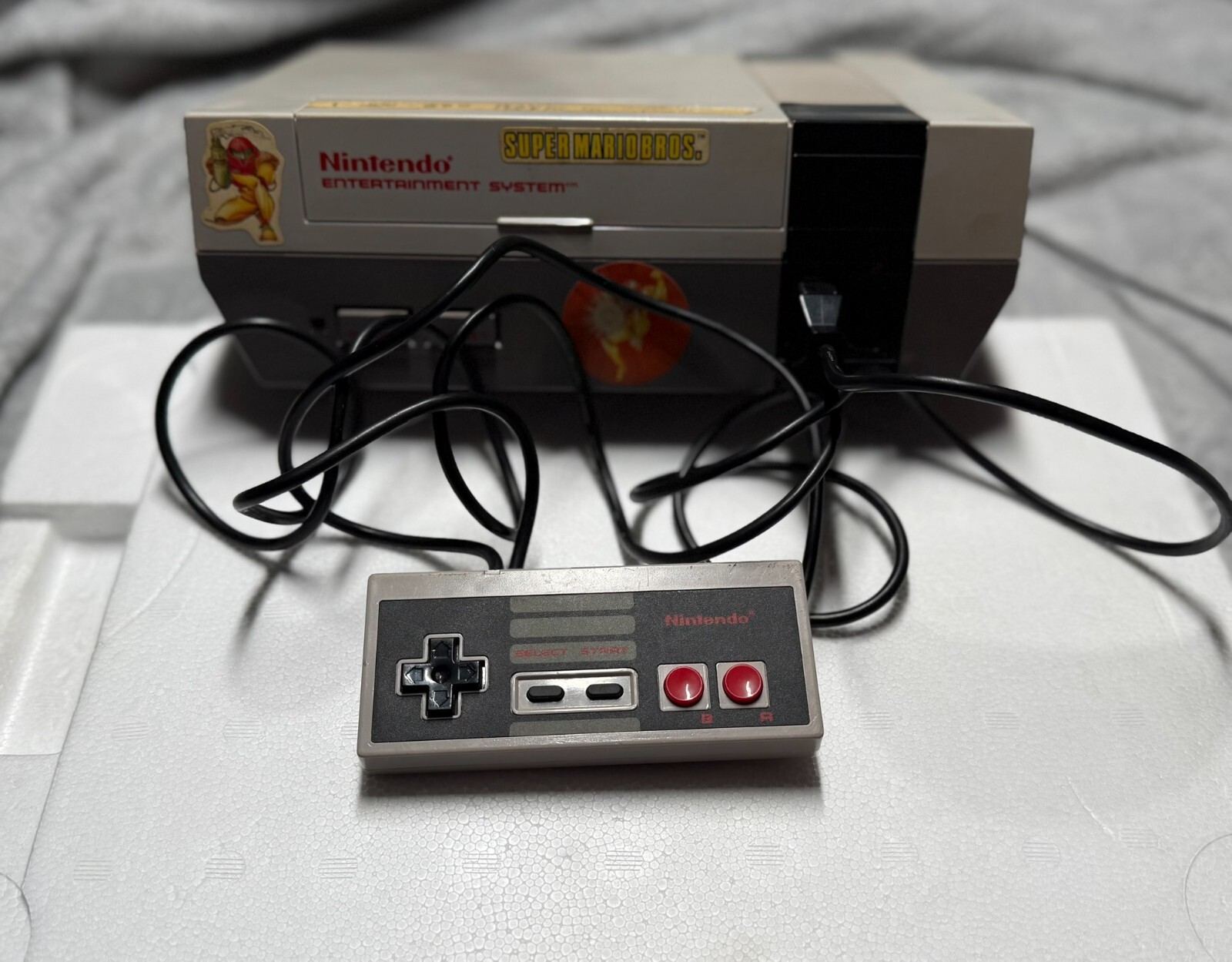 Nintendo NES Action Set Home Console – White/Gray (Model No. NES-001)