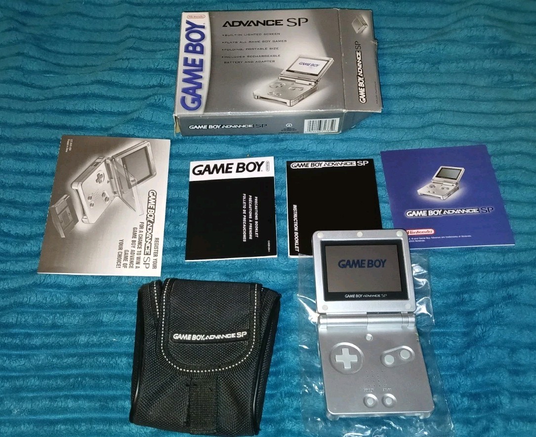Nintendo Game Boy Advance GBA SP Platinum Near Complete In Box AGS-001 Works