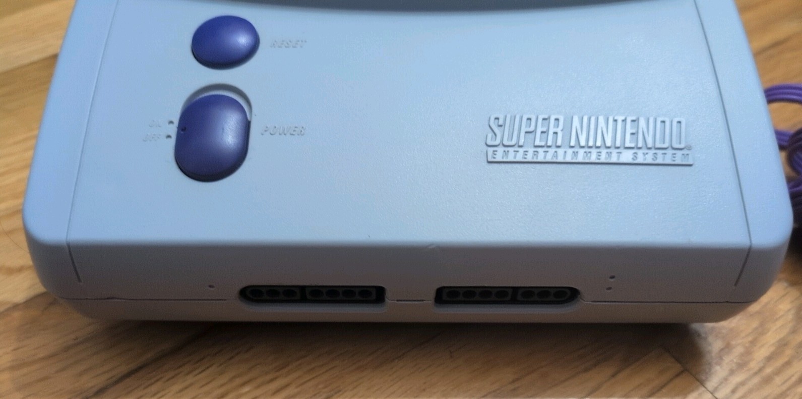 Nintendo SNES 512MB Grey Console SNS-101. W/ power , AV hook up and control.