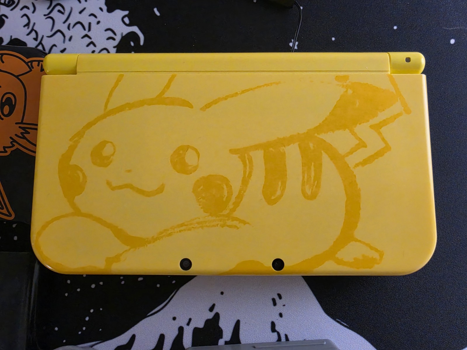 Nintendo New 3DS XL Reshelled Pikachu Edition Includes charger & hard shell