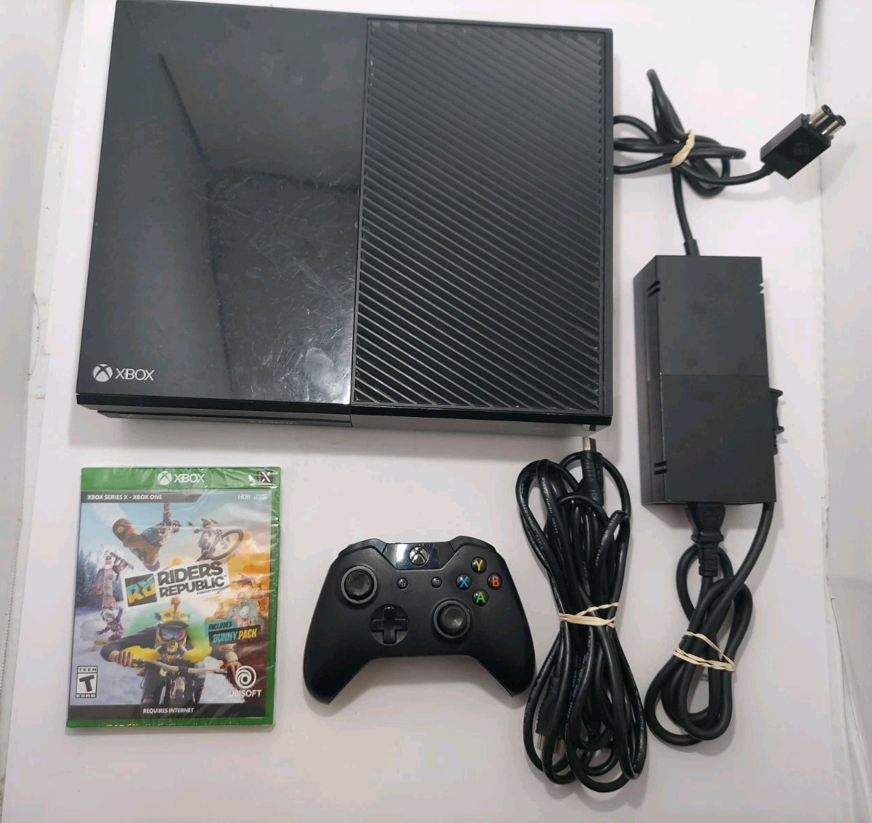 Xbox One 500GB Console Bundle – Controller + Game – Power & HDMI Cord – Tested