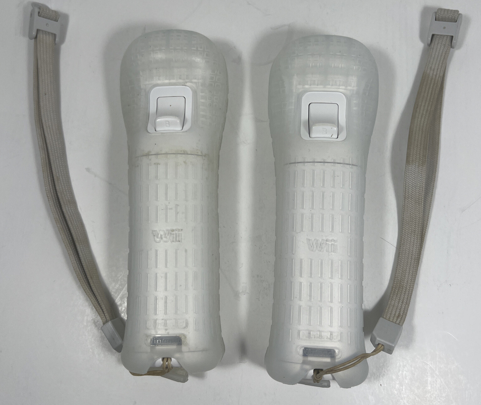 Nintendo Wii Console RVL-001 Bundle W/ 2 Controllers, Sensor, Cords, TESTED!!!