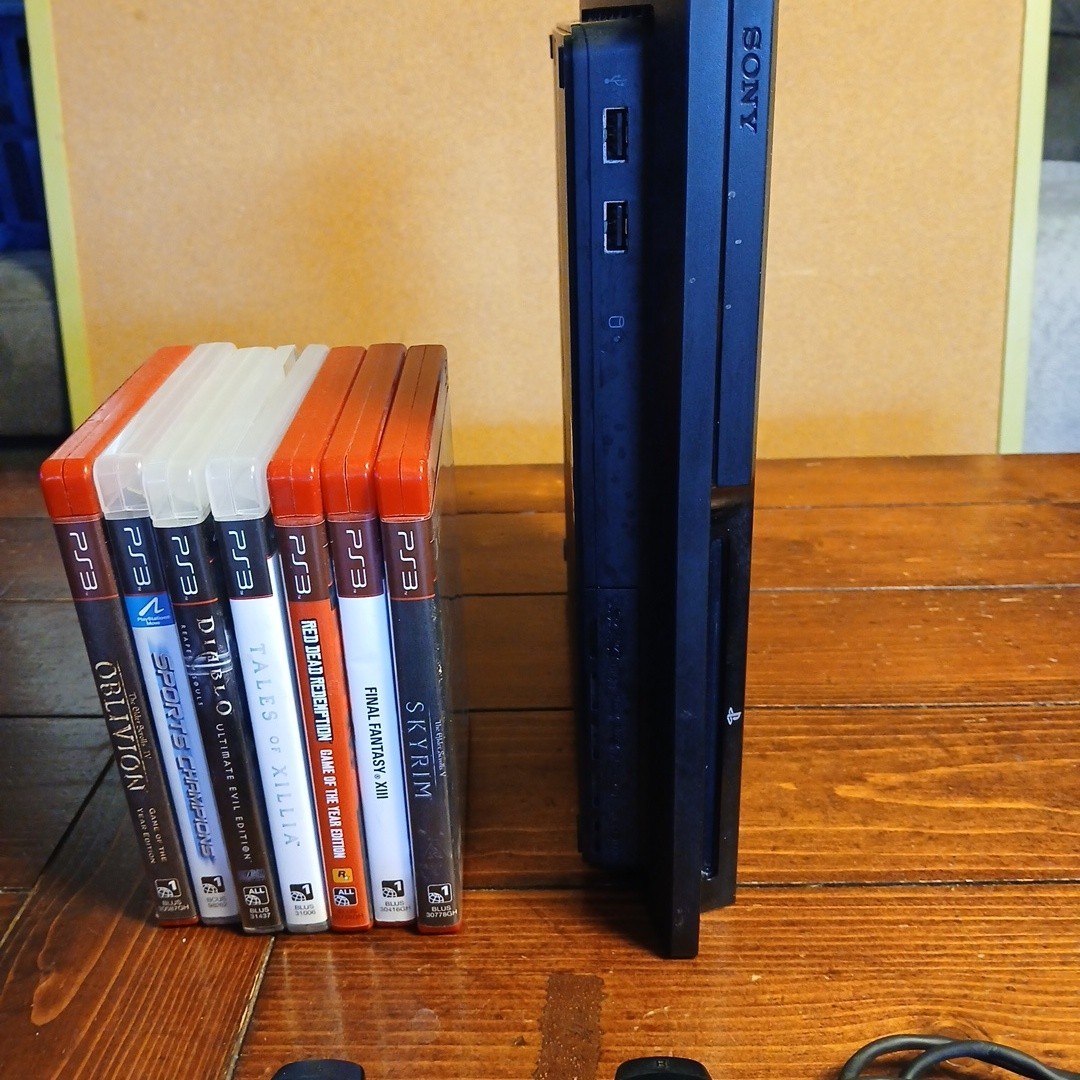 Sony Playstation 3 With 7 Games Wireless Controller 256 GB Adult Owned EUC