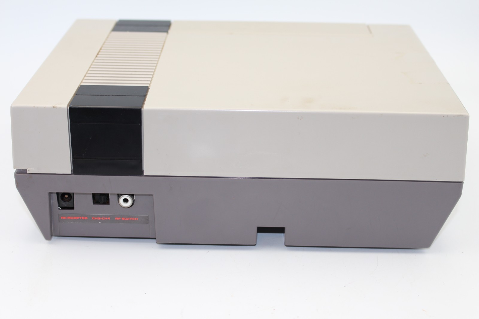 Nintendo NES Console Bundle w/Controllers, Gun, Manual, Inserts Tested