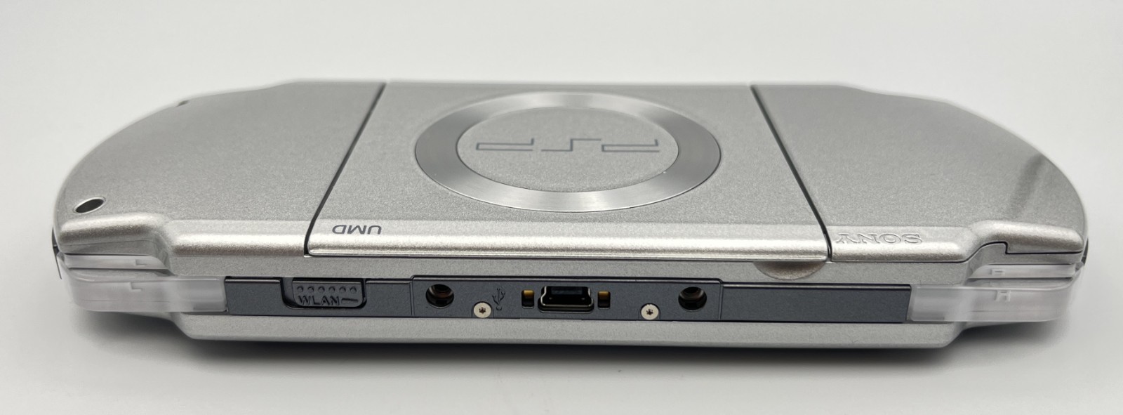 Sony PSP-2000 PSP 2000 Console Silver Region free w/adapter, battery – Very Good