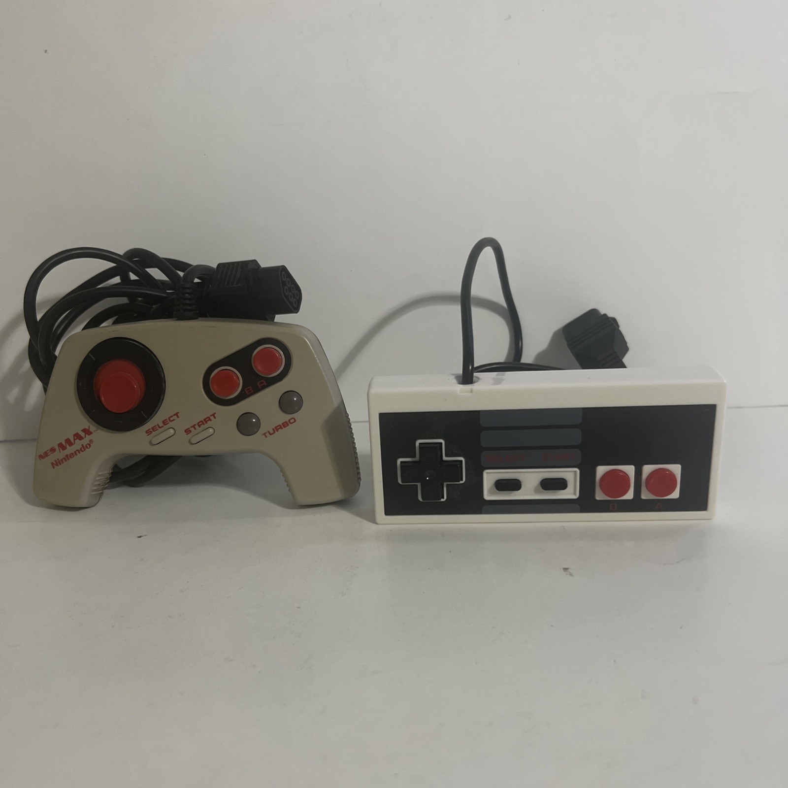 Nintendo NES 001 Original Console Bundle Controllers AC Adapter Tested And Works