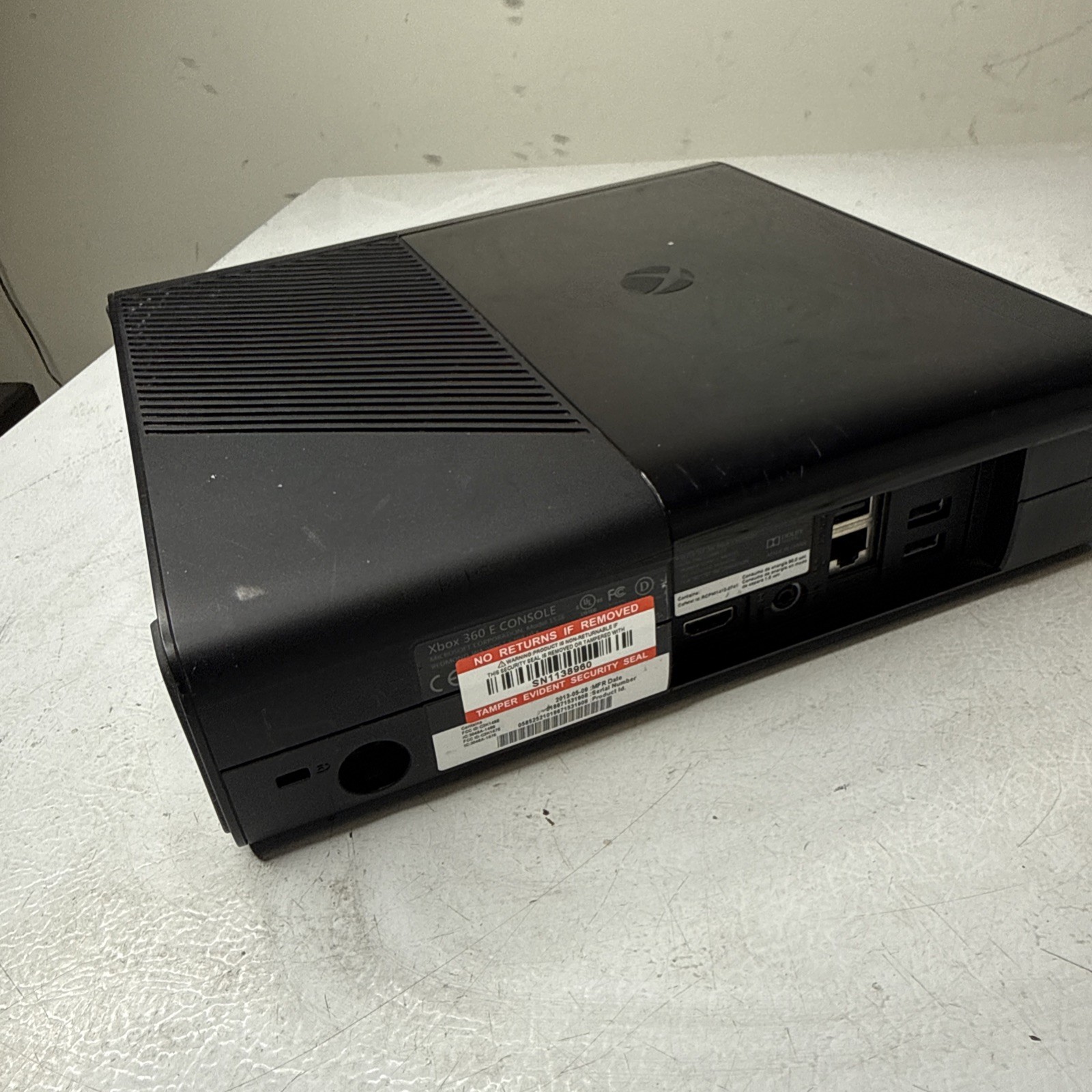 Microsoft Xbox 360 E Console **READ** 4GB *CONSOLE W/CONTROLLER ONLY*