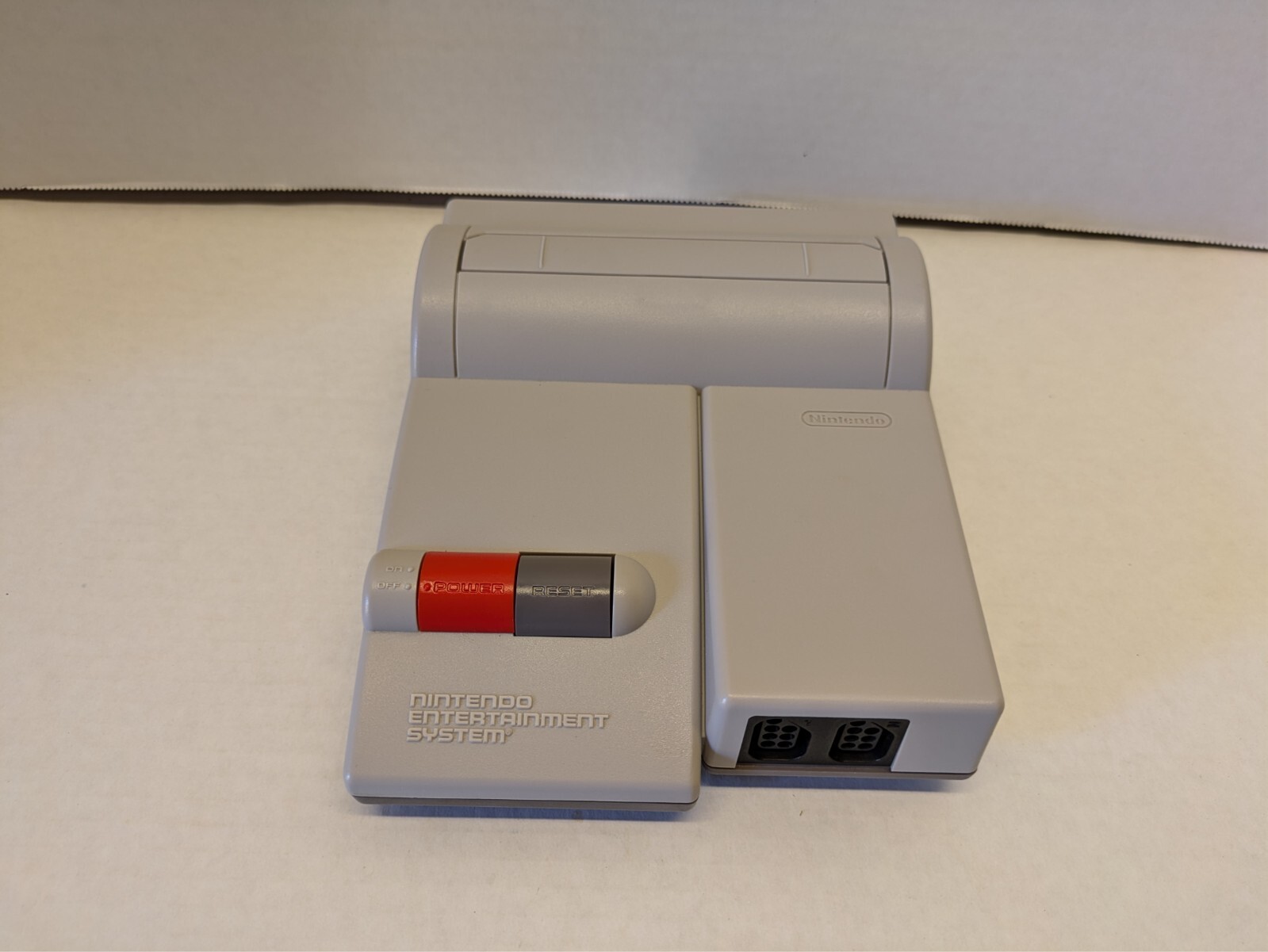 Nintendo NES Toploader. NES-101. Composite Multi-out, All new Caps & LED light!