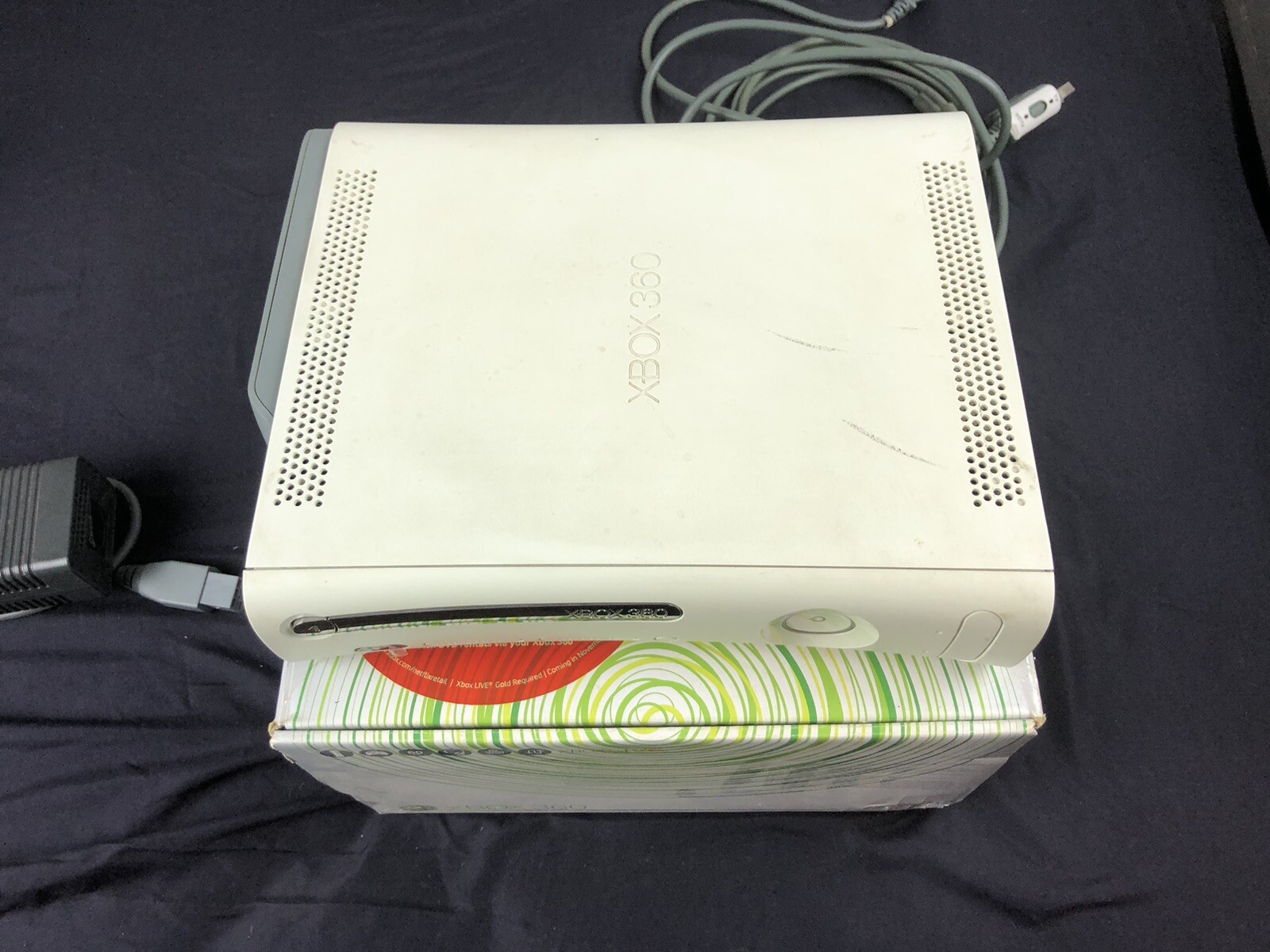 Microsoft Xbox 360 PARTS ONLY White Console With Hard Drive See Description