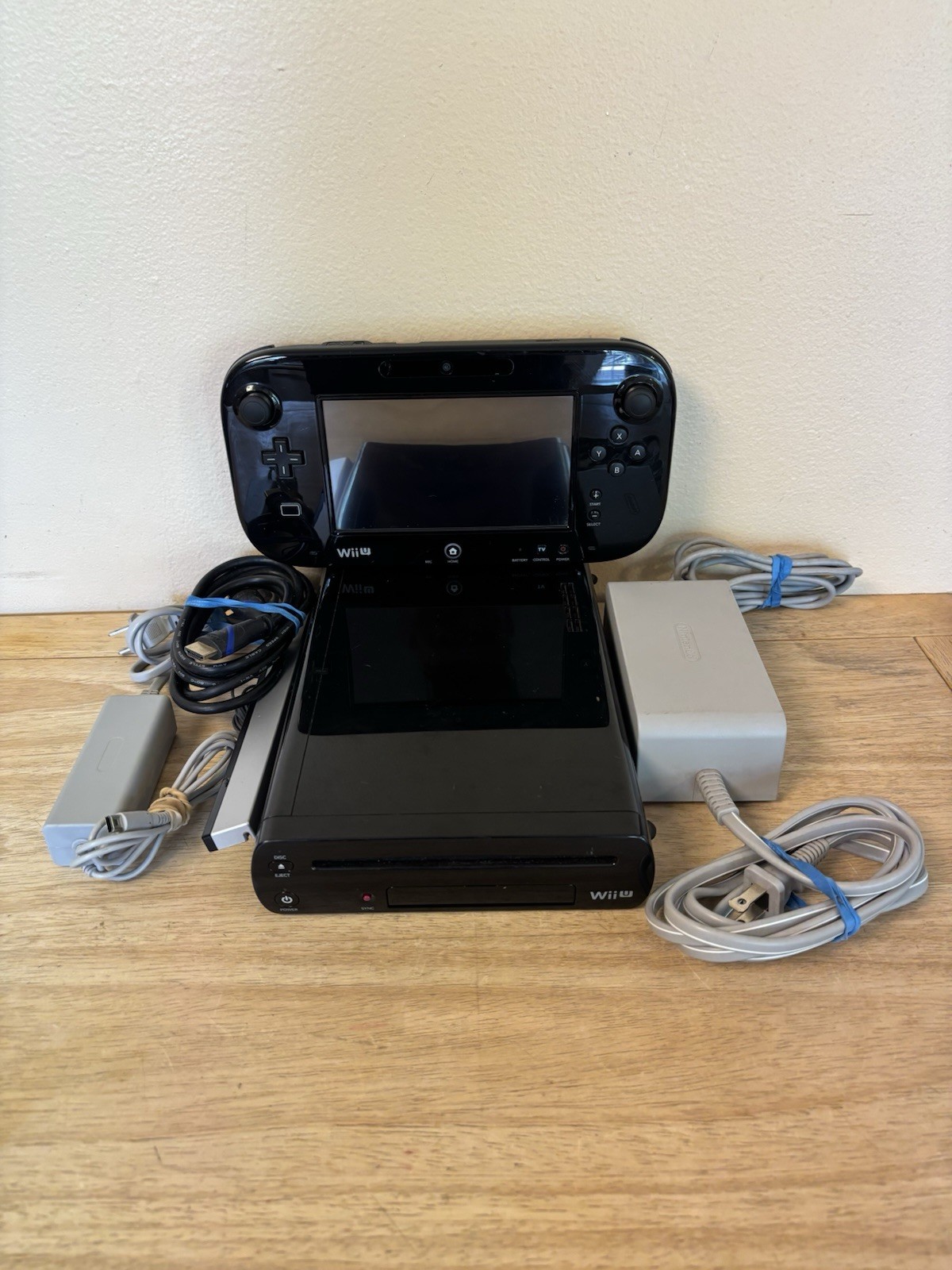 Nintendo Wii U Black 32GB Video Game Console Working See Description
