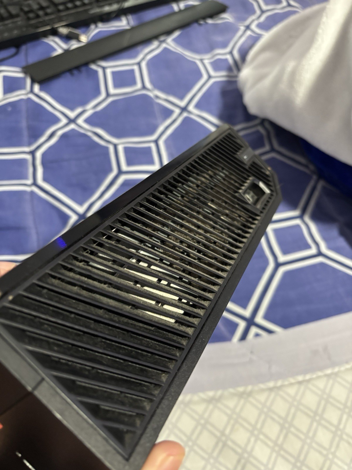 Xbox One Original With Kinect and All Cables – No Controller – Still Works