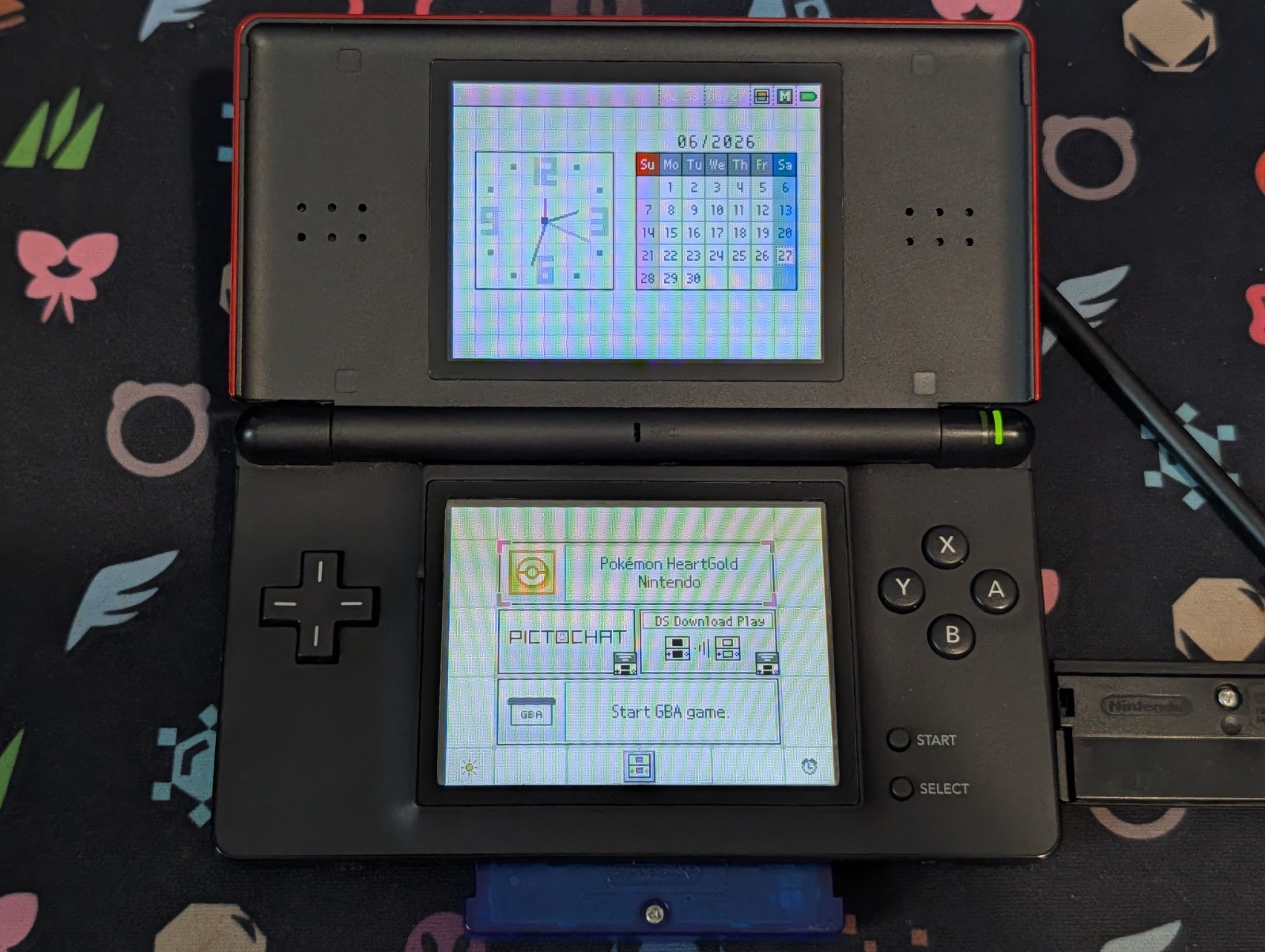 Nintendo DS Lite Crimson Red/Black w/Charger – Tested & Working – A065