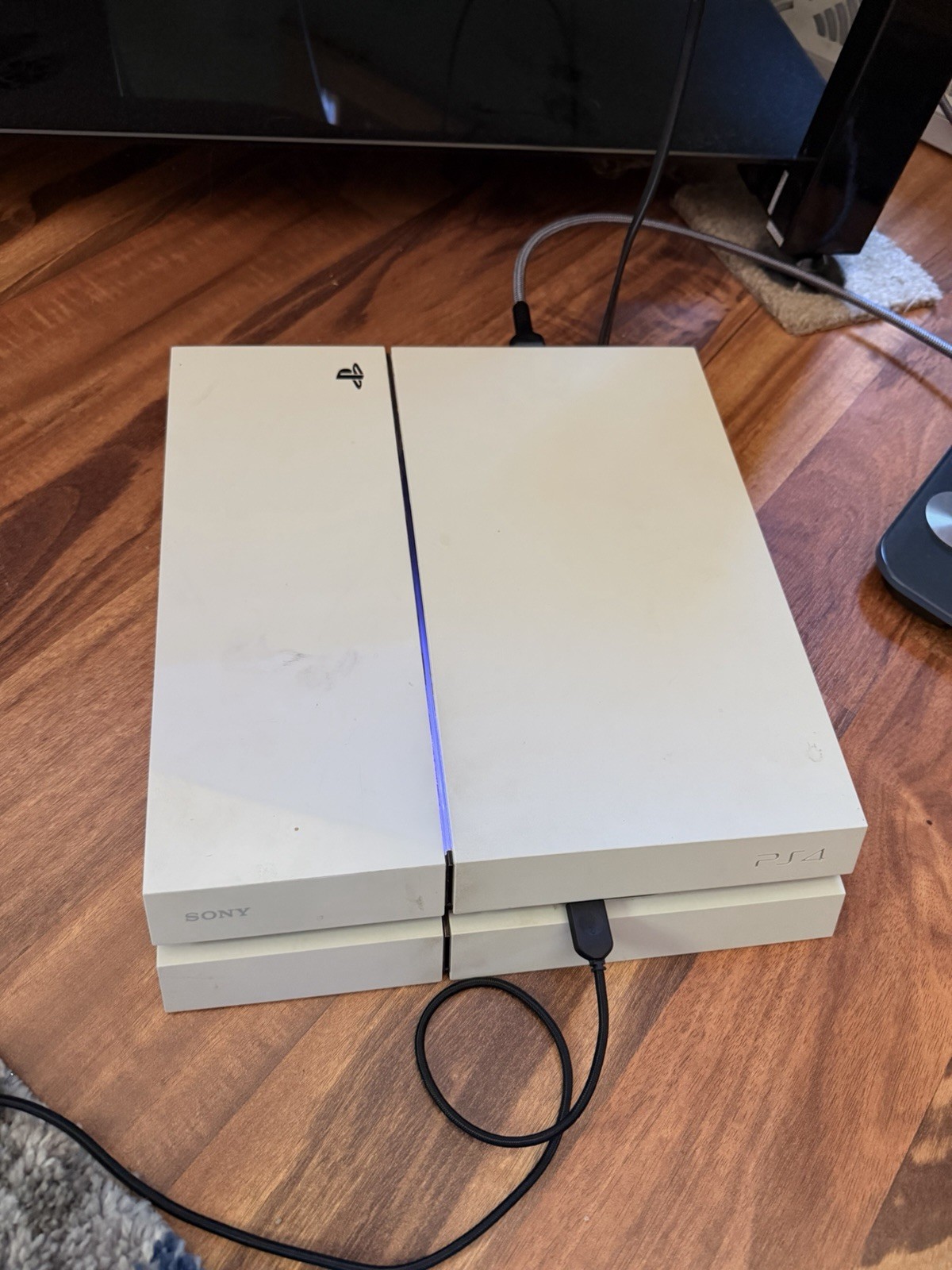 PS4 Glacier White Destiny Edition Bundle – 2TB UPGRADE – 3 Controllers
