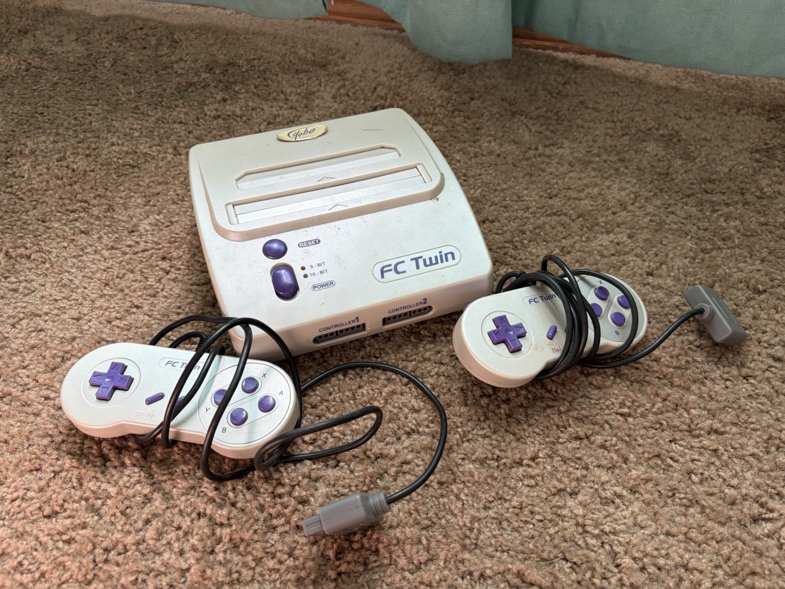 UNTESTED Yobo FC Twin NES/SNES Home Console w/2 Wired Controllers NO power cords