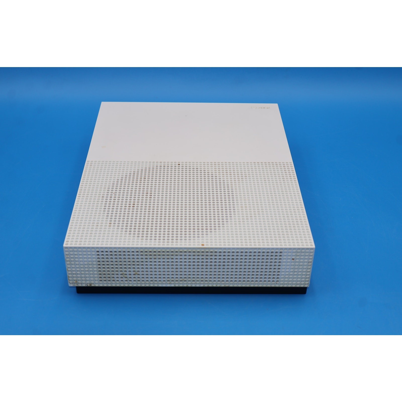 Microsoft Xbox One S 500GB White Console (Model 1681) w/ Controller