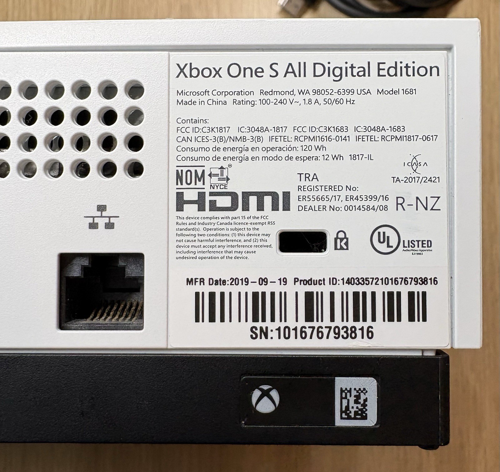TESTED Xbox One S 1TB Digital Console w/ Controller Power & HDMI Cord 1 TB