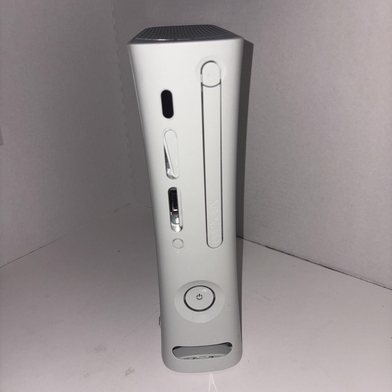 Xbox 360 White Untested or for Parts & Repair Only No Cords No Controller No HDD