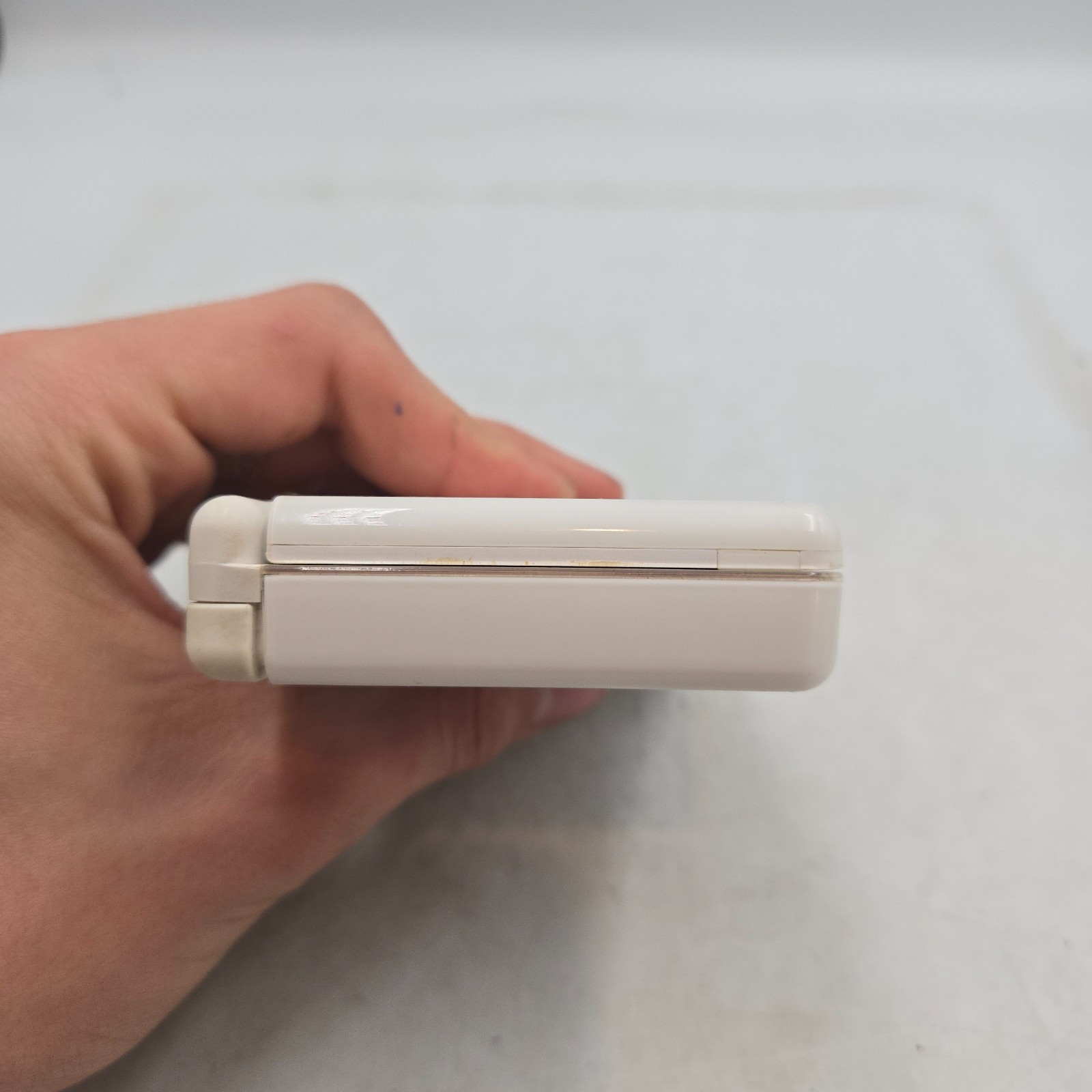 Nintendo DS Lite Console USG-001 – Polar White – GOOD CONDITION