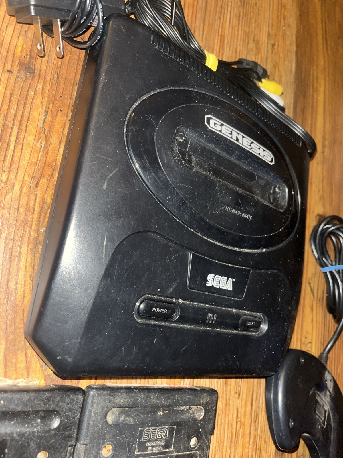 Sega Genesis Model 2 Console MK-1631 Bundle 6 Games – Sonic 1 2 3 – Earthworm +