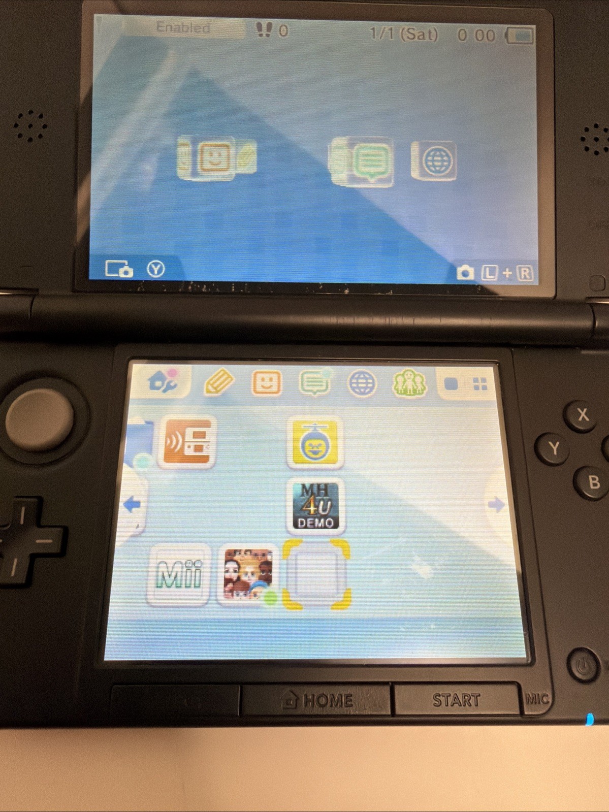 Nintendo 3DS XL Handheld Console – Black and Red – Excellent CIB Complete!