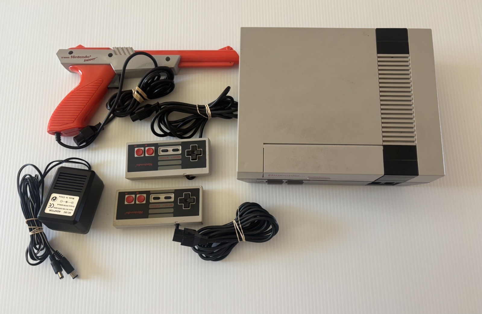 Nintendo Entertainment System NES Classic Edition Model CLV-001 Mini Console OEM