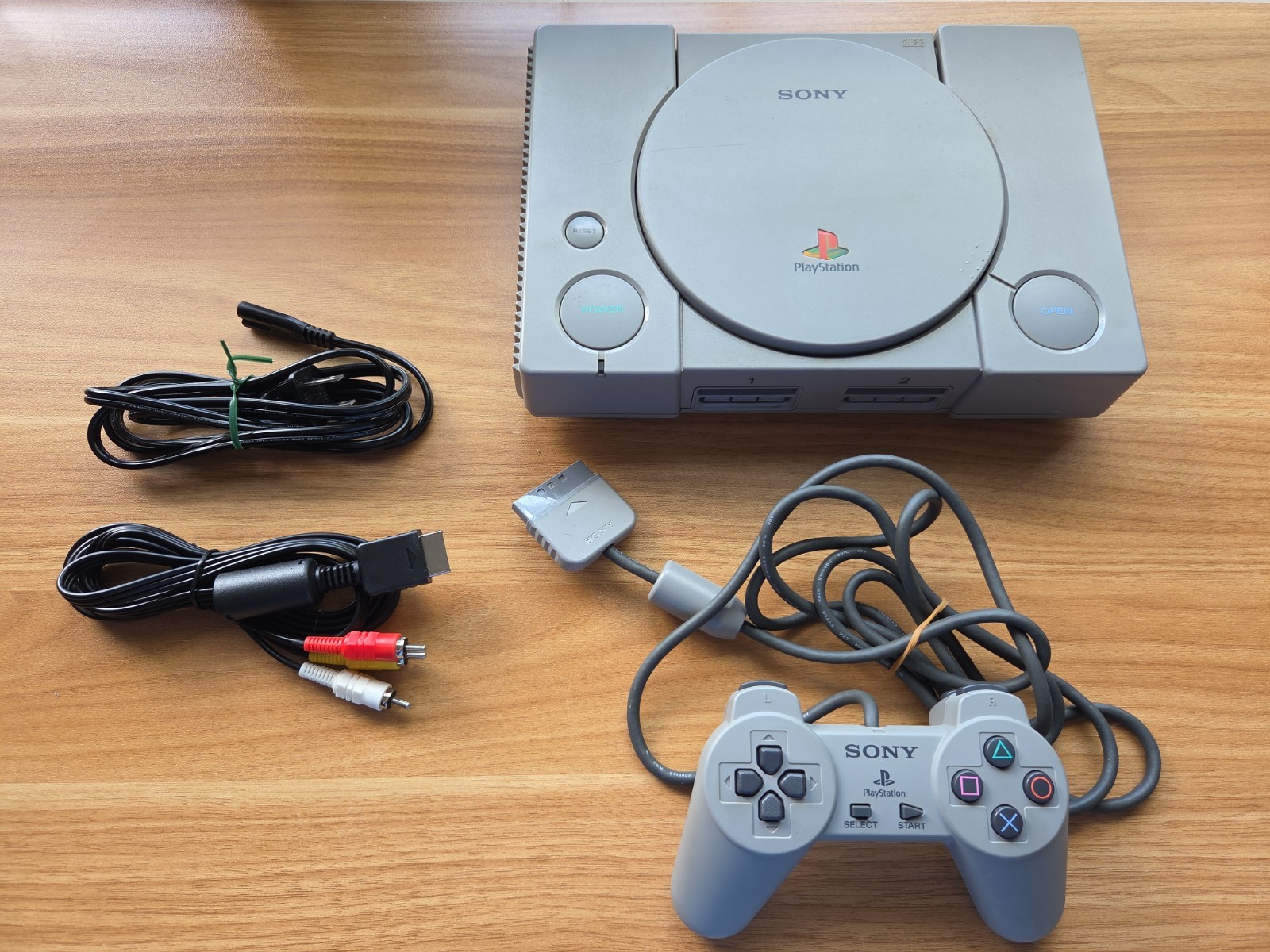 Sony PlayStation 1 PS1 SCPH-5000 Console w/AV Cable Tested Japan NTSC-J Gray