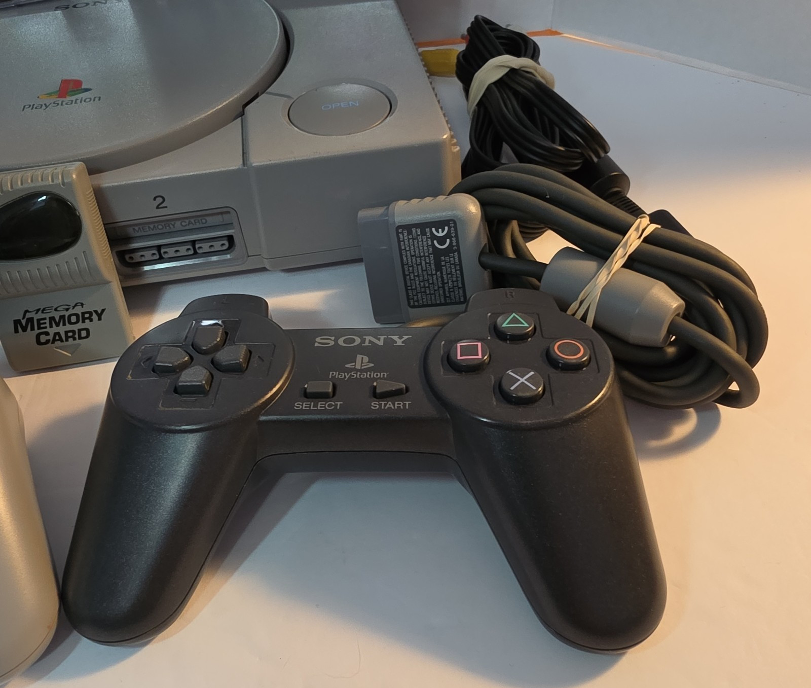 Bundle Sony PlayStation 1 PS1 Console w/ 3 Games Controllers Memory TESTED
