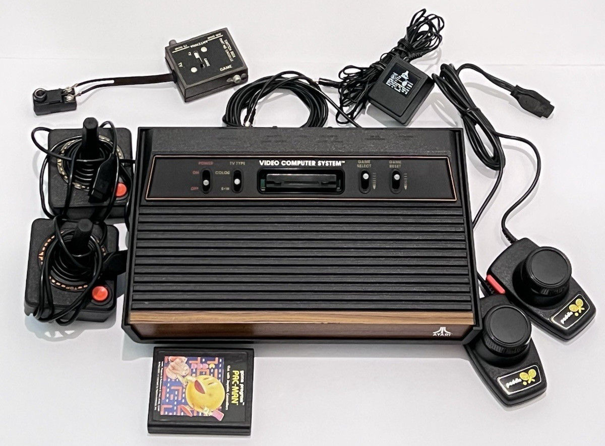 Atari CX-2600A 1980 Video Computer System Console w/Controllers Paddles Game