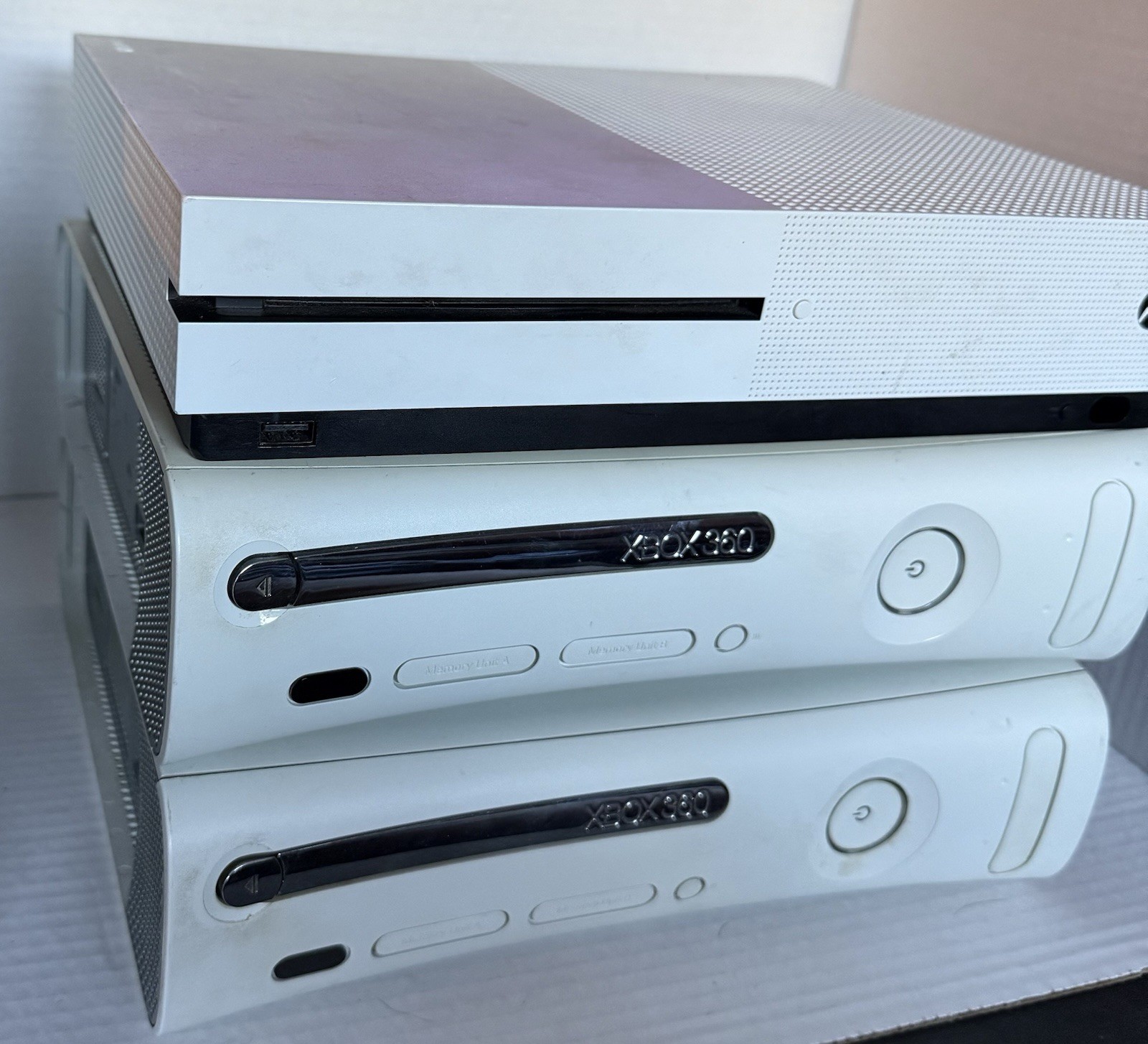 Xbox One X White FPOR & 2 Xbox 360s w/ RROD