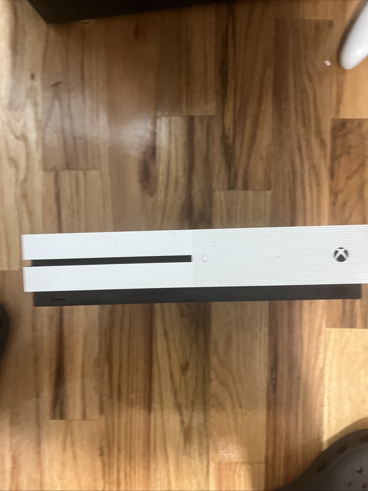 Microsoft Xbox One S yes the xbox work i will be selling it for 150 the games