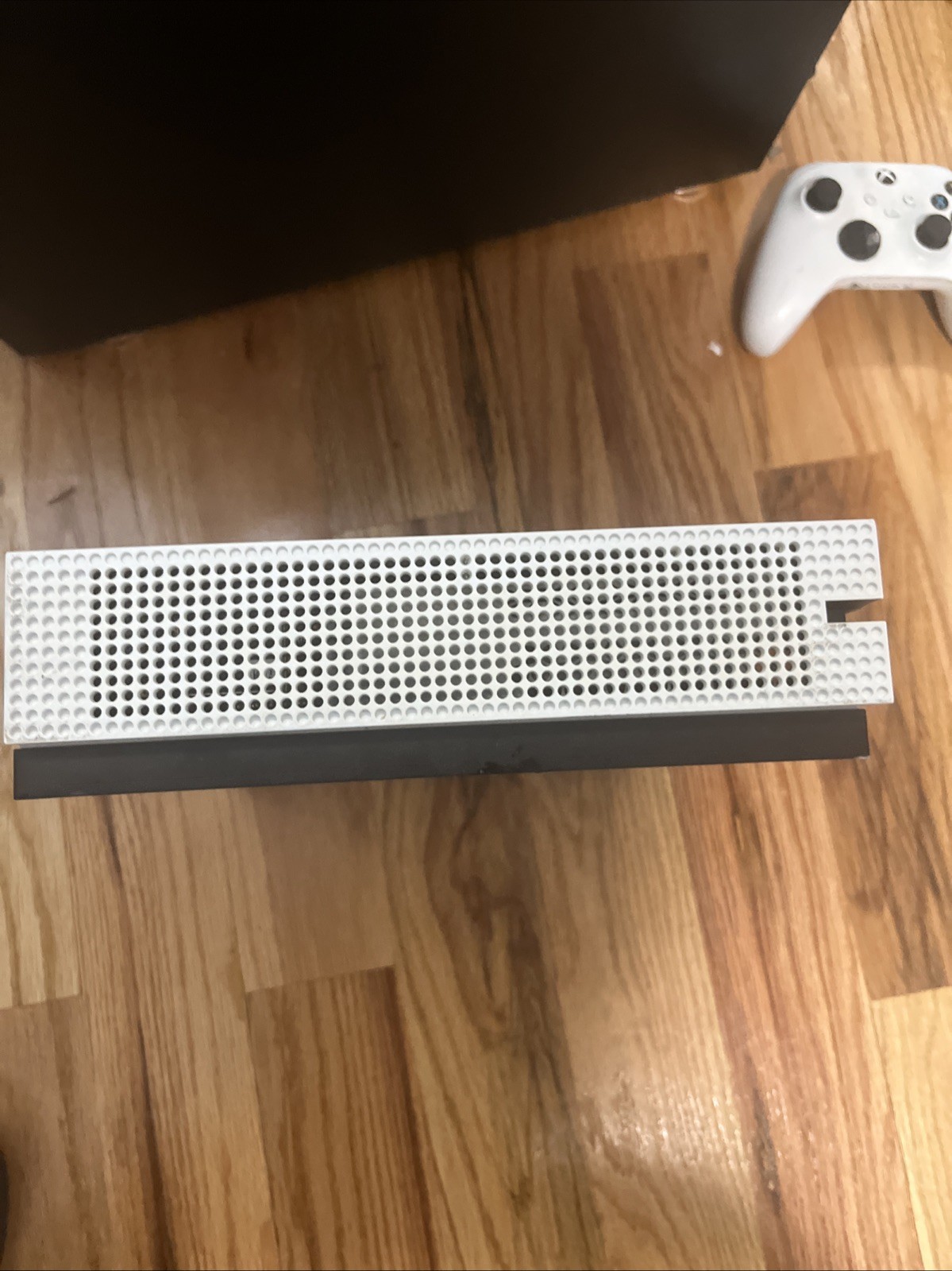 Microsoft Xbox One S yes the xbox work i will be selling it for 150 the games