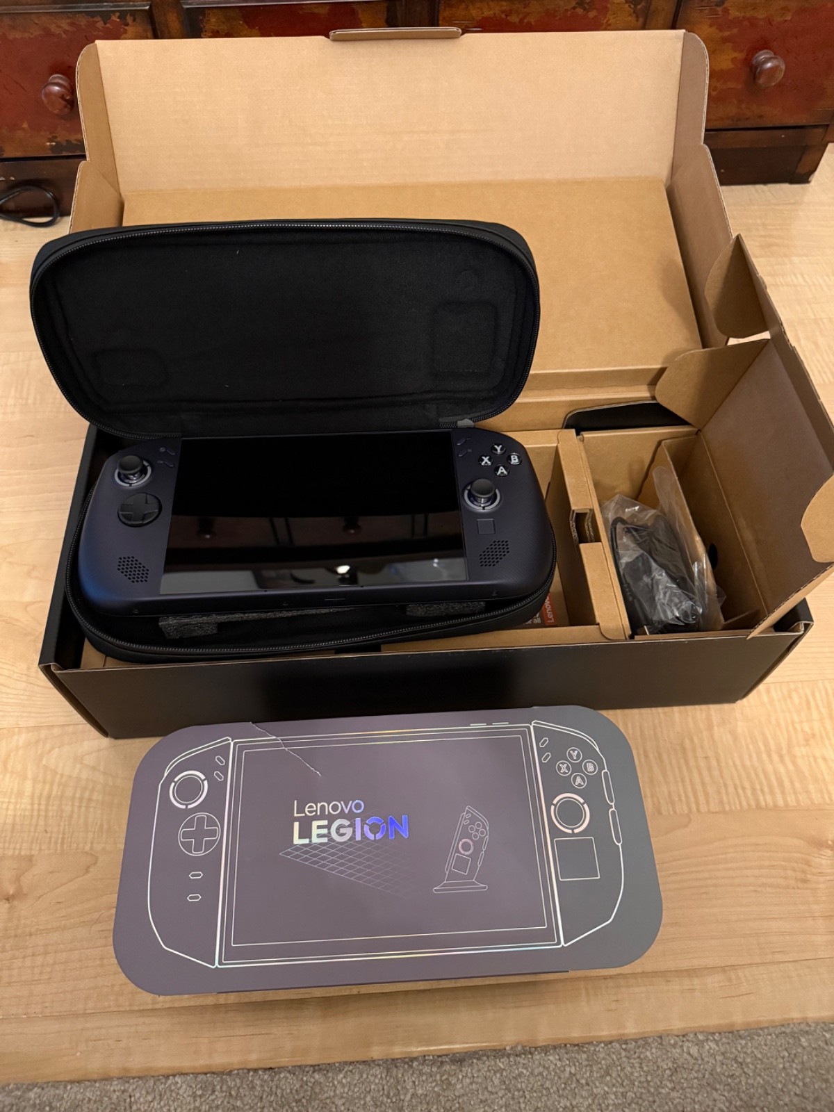 Legion Go S 8” Touch AMD Ryzen™ Z1 Extreme 32GB 1TB SteamOS.