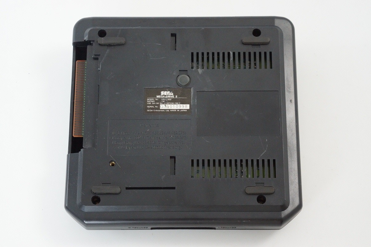 MEGA DRIVE 2 Console «System Only» HAA-2502 Tested JAPAN Game A20031301