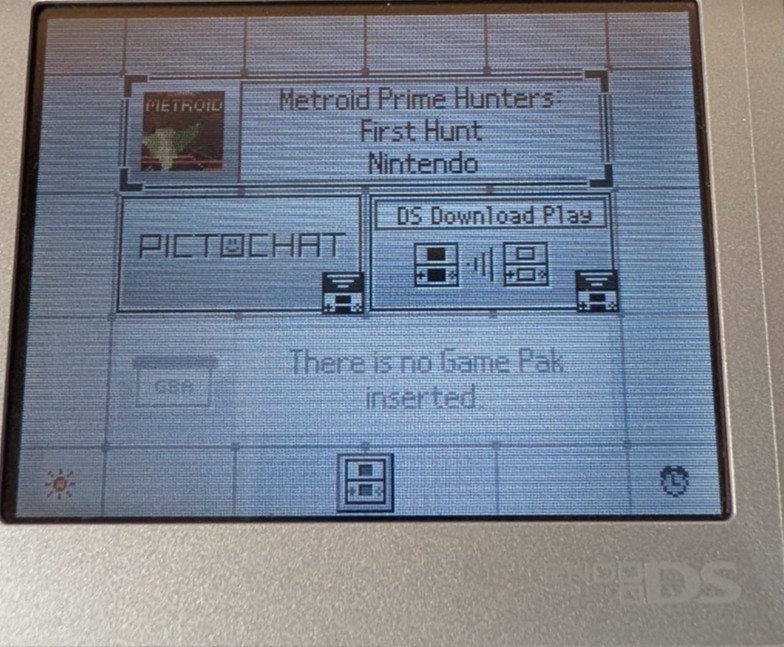 Nintendo DS NTR-001 Silver Bundle Mario Kart, SM64, Final Fantasy, DS SLOT ISSUE